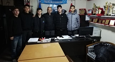 Havza’da 8 Genç Oyuncu, Profesyonel Kulüplere Transfer Oldu