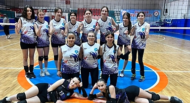 İlk Kıvılcım Havza SK Veloybol Geçen Senenin Şampiyonunu Devirdiler!