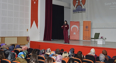 Havza’da Akademisyen Anneden “Sınır Var Sinir Yok” Söyleşi