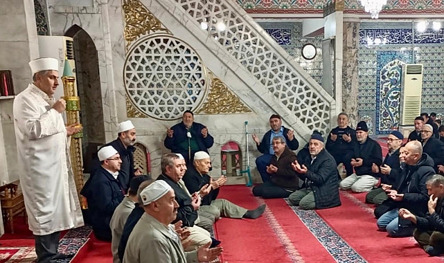 Havza'da Kutsal Yolculuk Heyecanı: 30 Umreci Dualarla Uğurlandı