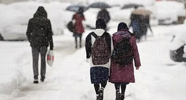Kar Esareti Başladı: 23 İlde Eğitime Kar Engeli! 30-31 Aralık Tatil Olan İller