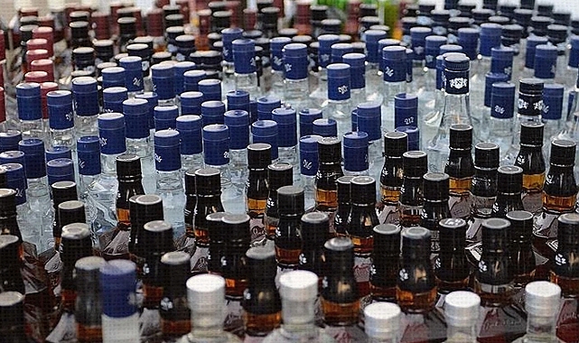 Sakın Ucuz Diye Almayın: Samsun'da Tonlarca Sahte İçki!