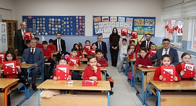 Samsun'da 253 Bin Evde Karne Heyecanı: Yarıyıl Tatili Başladı