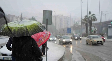 Samsun'da Cuma Gününe Dikkat! Balkanlar Üzerinden Kar Geliyor