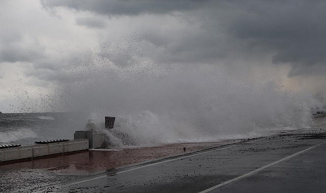Samsun’da Fırtına Alarmı! Motokuryelere Yasak mı Geliyor?