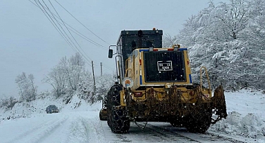 Samsun'da Kar Mücadelesi: 575 Yol Açıldı, 9 Mahallede Çalışma Sürüyor