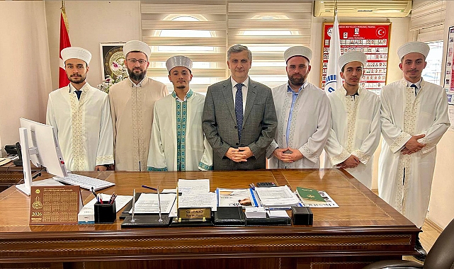 Yeni Din Görevlileri Cübbe ve Sarıklar Dualarla Giyildi