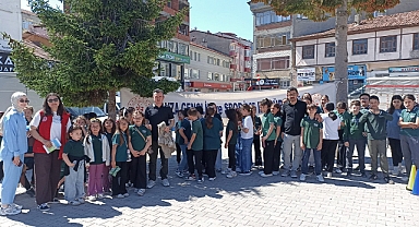 Havzalı Öğrenciler Geleneksel Çocuk Oyunları Şenliği'nde Stres Attı