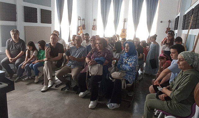 Emine - Cemal Gürpınar Bilim, Kültür Ve Sanat Atölyesi’nde Yıl Sonu Konseri