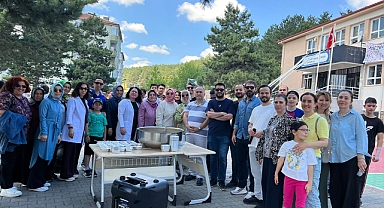 Havza 25 Mayıs Ortaokulu'nda İmece Usulü Aşure Etkinliği