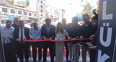 Havza’da Yeni Bir Adres: Nazlı Optik Törenle Hizmete Açıldı