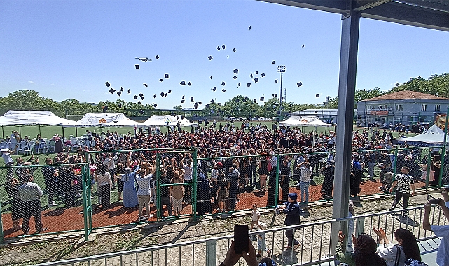 Havza MYO'da Mezuniyet Coşkusu: 200 Öğrenci Kep Attı