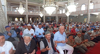 Kevser Camii'nde 15 Temmuz Şehitleri İçin Mevlid Programı Düzenlendi