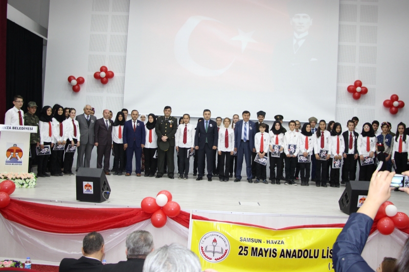 10 Kasım\'da Atatürk Anıldı