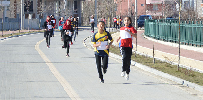 100. Yıl Etkinlikleri Gençlik Koşusu Düzenledi