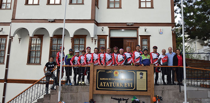 19 Günde 1919 Kilometre Hedefi İle Yola Çıkan Bisikletçiler Havza’da