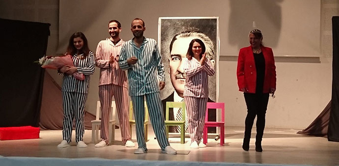 23 Nisan’a Özel 2 Tiyatro Programı Düzenlendi