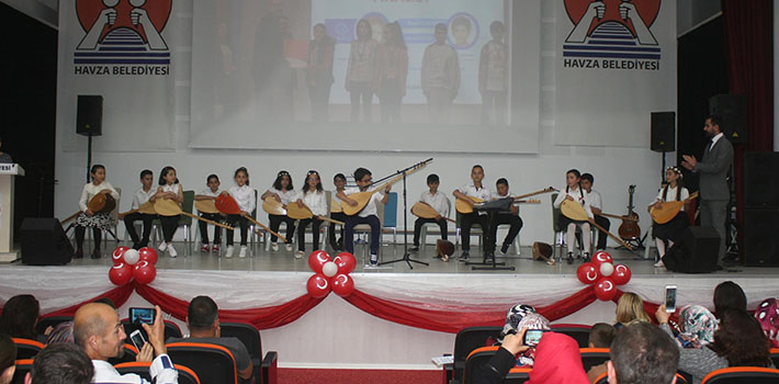 25 Mayıs Öğrencilerinden Müzik Dinletisi