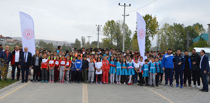 29 Ekim Cumhuriyet Kros Koşusu Yapıldı