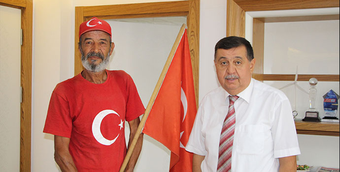 63'lük Osman Koç, şimdi de Ankara’ya yürüyor