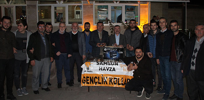 Ak Parti Gençlik Kollarından Kandil Simidi