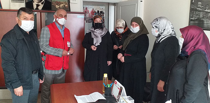 Ak Parti Havza Kadın Kollarından Kızılay’a Ziyaret