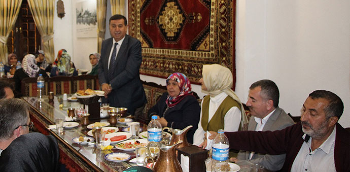 Başkan İkiz İftar Programı Düzenledi