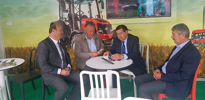 Başkan İkiz Tarım Fuarını Ziyaret Etti