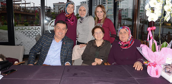 Başkan İkiz’den Sürpriz Kutlama