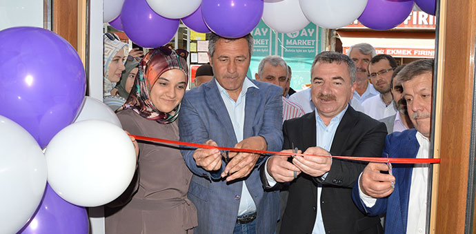 Başkan Özdemir, İş Yeri Açılışını Yaptı