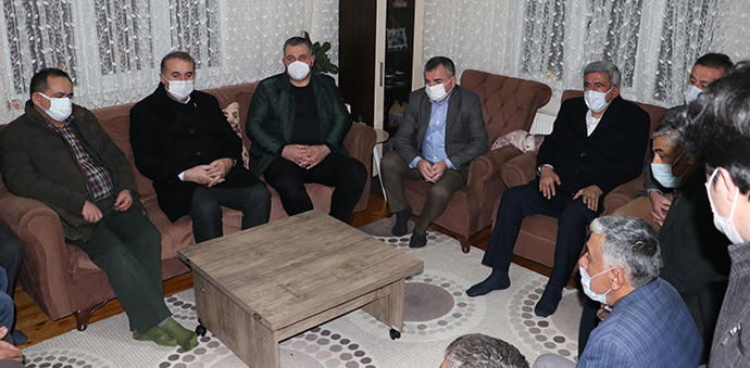 Belediye Başkanı Demir’den Atınışık Ailesine Taziye Ziyareti