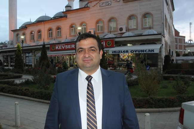 Belediye Başkanı İkiz’e Hemşeri Derneğinden Destek