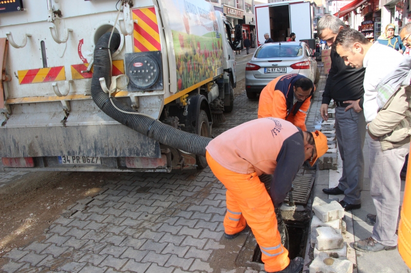 Belediye İlçede Yağış Öncesi Tedbirler Aldı