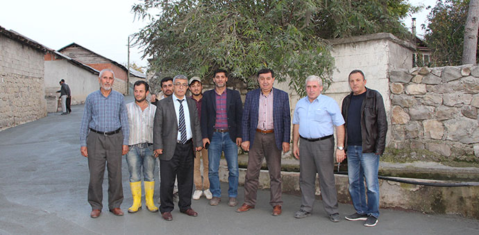 Beton Yol Çalışmalarını Yerinde İnceledi