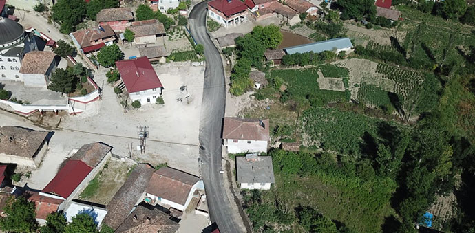 Dereköy Mahallesinde Asfaltlama Çalışmalarına Başlandı
