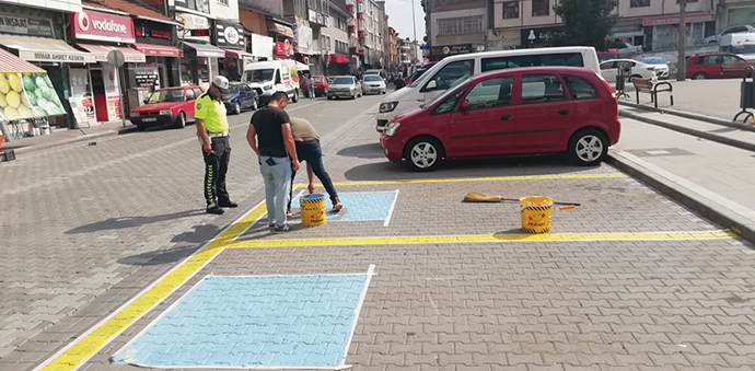 Engelli Araç Park Yerleri Boyandı