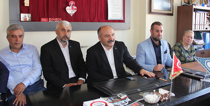 Erhan Usta; Yanlış Mücadele FETÖ'nün Ekmeğine Yağ Sürer