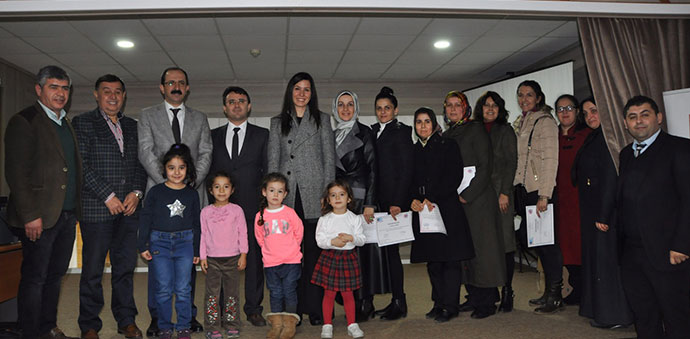Fırsat Verirsen Kadın Başarır Proje Sertifikaları Verildi