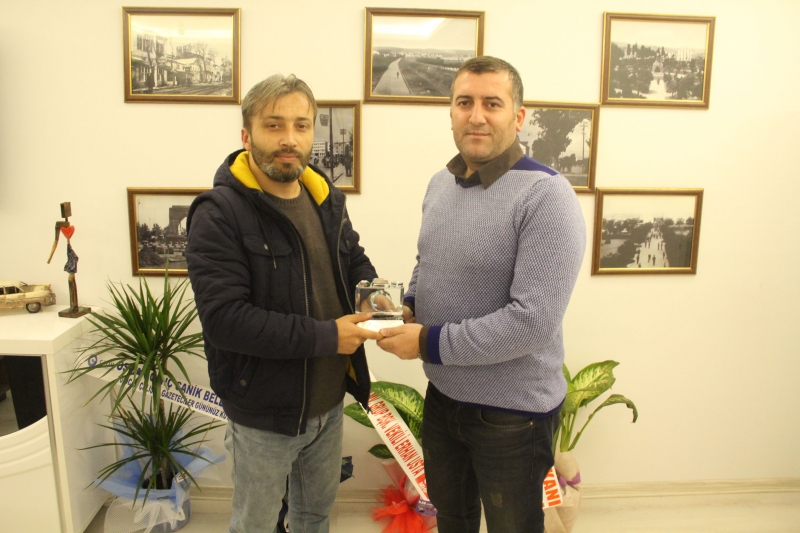 Gazeteciler Cemiyetinden Gazetemize Ödül