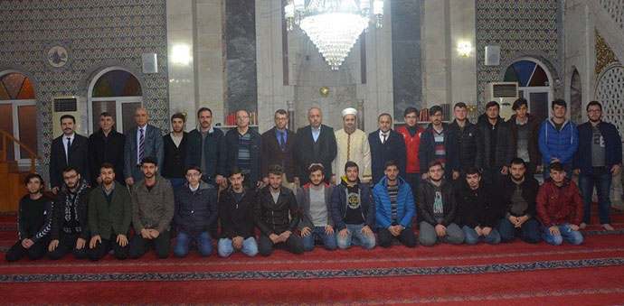 Gençler Sabah Namazında Buluşuyor