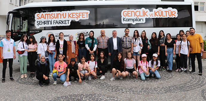 Gençlik Hareketine 50 Erkek 50 Kız Sporcu Katıldı