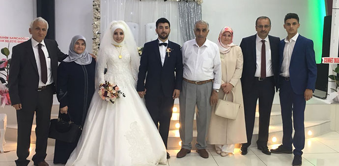 Gündüz Ve Beşli Ailelerinin Mutlu Günleri