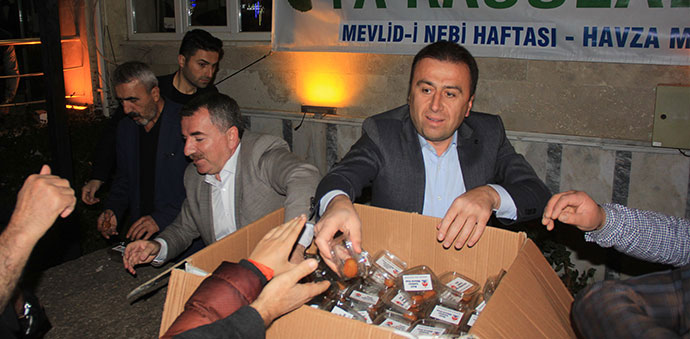 Havza Belediyesi Kandil Dolayısıyla Tatlı İkramında Bulundu