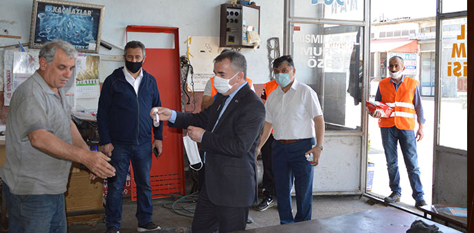 Havza Belediyesi Sanayi Sitelerinde El Dezenfektanı Ve Maske Dağıttı