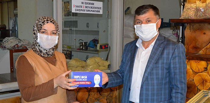 Havza Belediyesinden Yufka Ve Tatlıcılar Maske Desteği