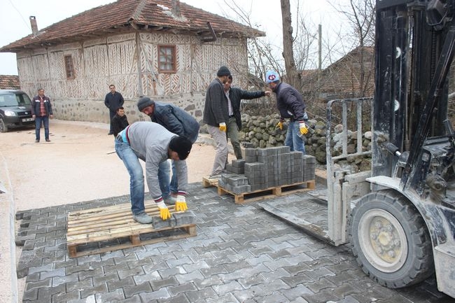 Havza Belediyesinden Merkeze Uzak Mahallelere Yol Çalışması