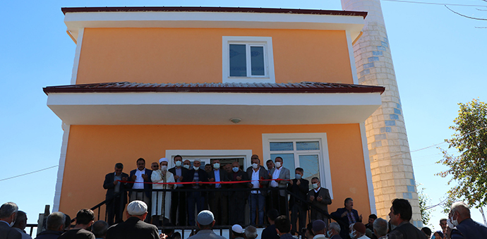 Havza Emiruşağı Cami İbadete Açıldı