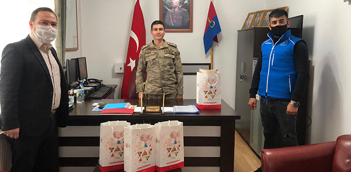 Havza Gençlik Merkezinden Kamu Çalışanlarına Siperlik Desteği