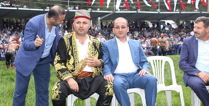 Havza Güreş Ağası Dağlı’dan Kunduz Güreş Ağası Acar’a Destek