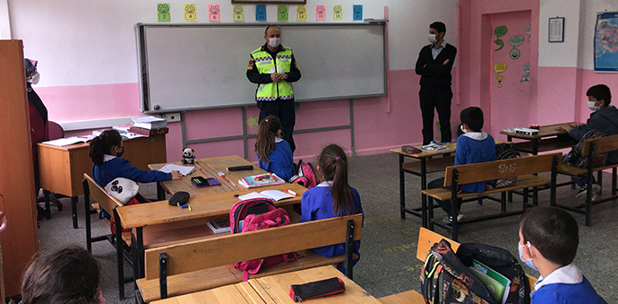 Havza Jandarmadan Öğrencilere Trafik Eğitimi